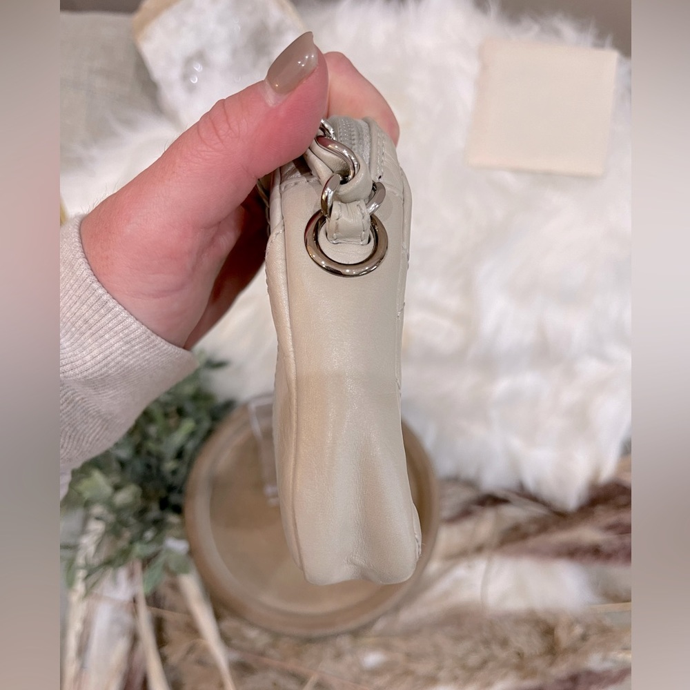 **SOLD** RARE Iridescent Pearl Chanel Aged Calfskin Quilted Cotton Club Pochette - Picture 9 of 14